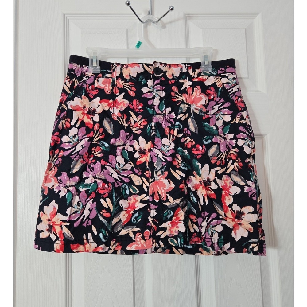 Faded Glory Womans Skort Size 8 Black Florial Print